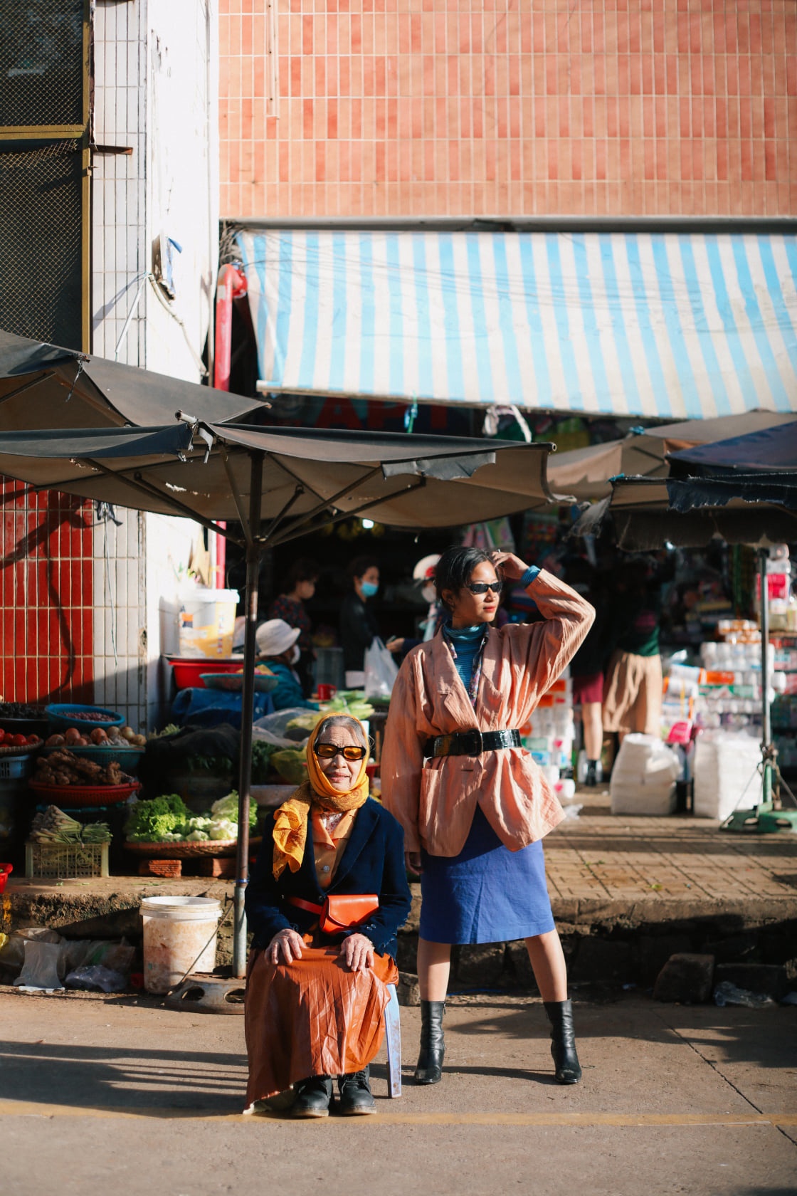 du lich cung ba noi anh 8