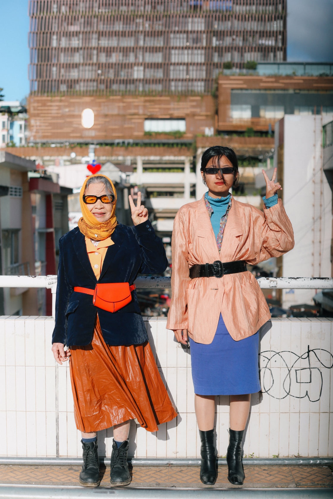 du lich cung ba noi anh 6