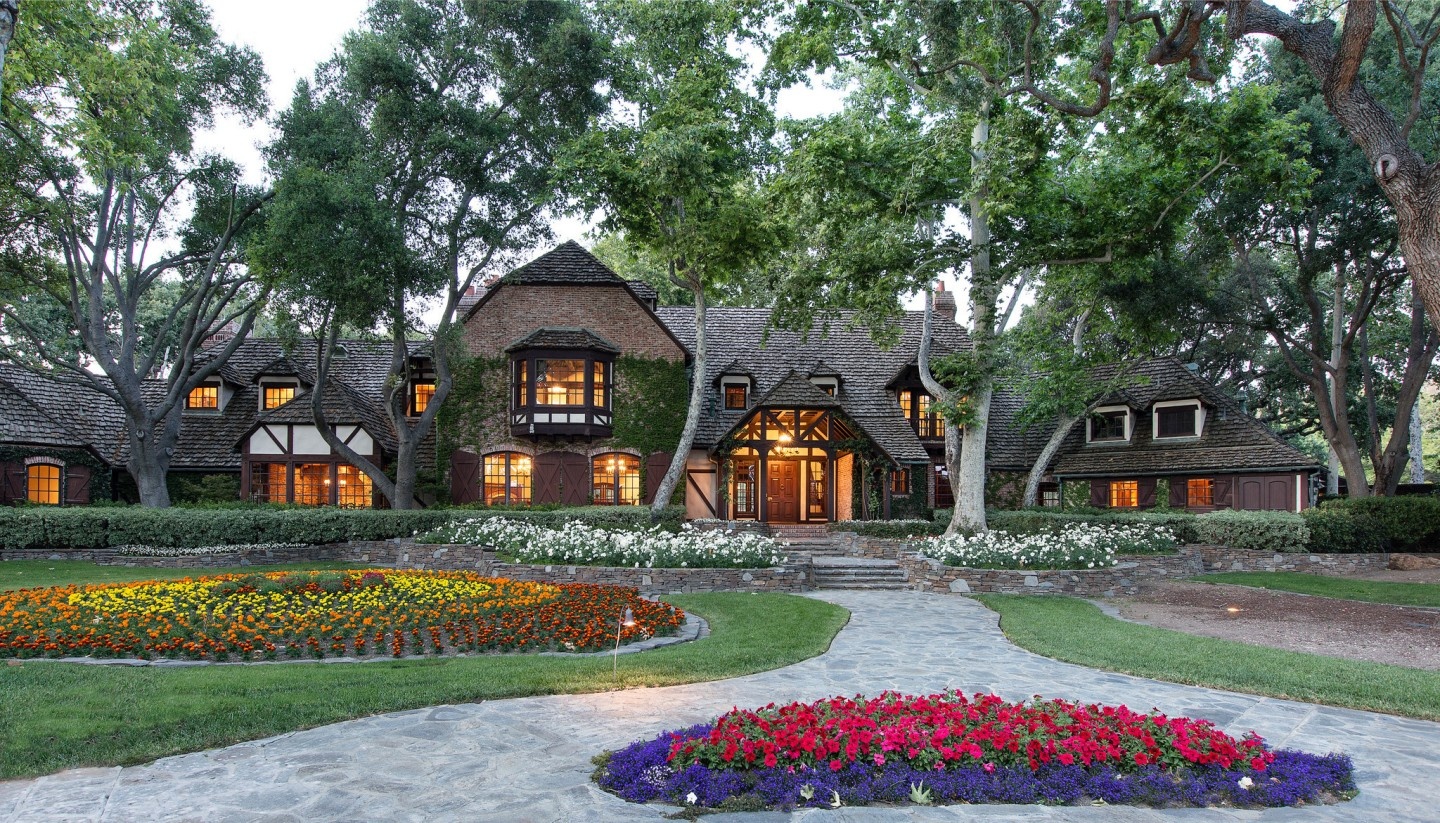 biet thu cua michael jackson anh 1