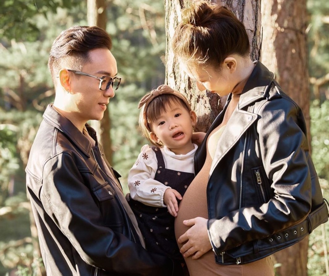 hot girl sinh con anh 2