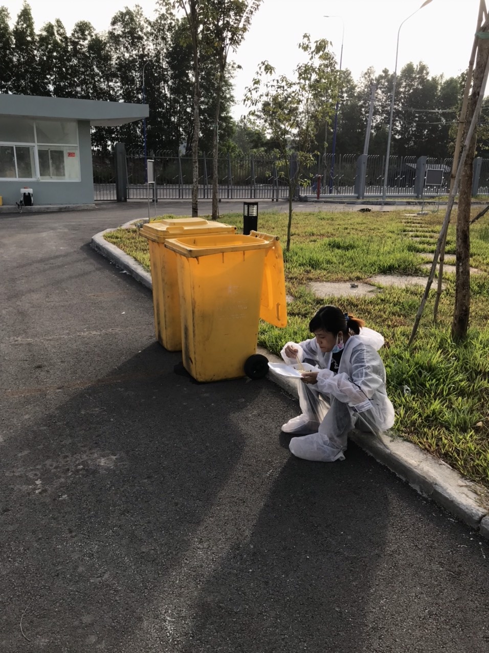 y si ngat xiu khu cach ly anh 3