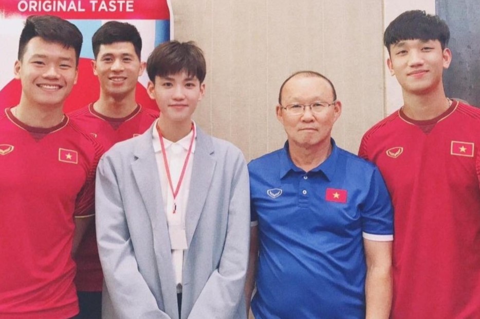 Hanh trinh vuot qua tram cam cua thay giao tieng Han hinh anh