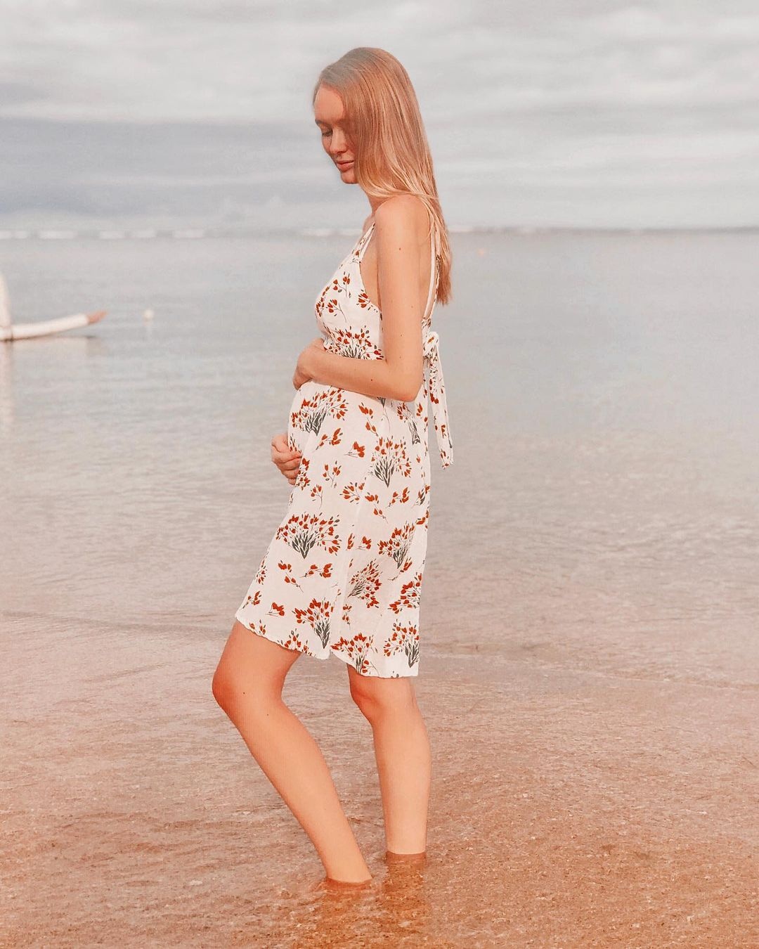 chong cu vo tien mang thai anh 1