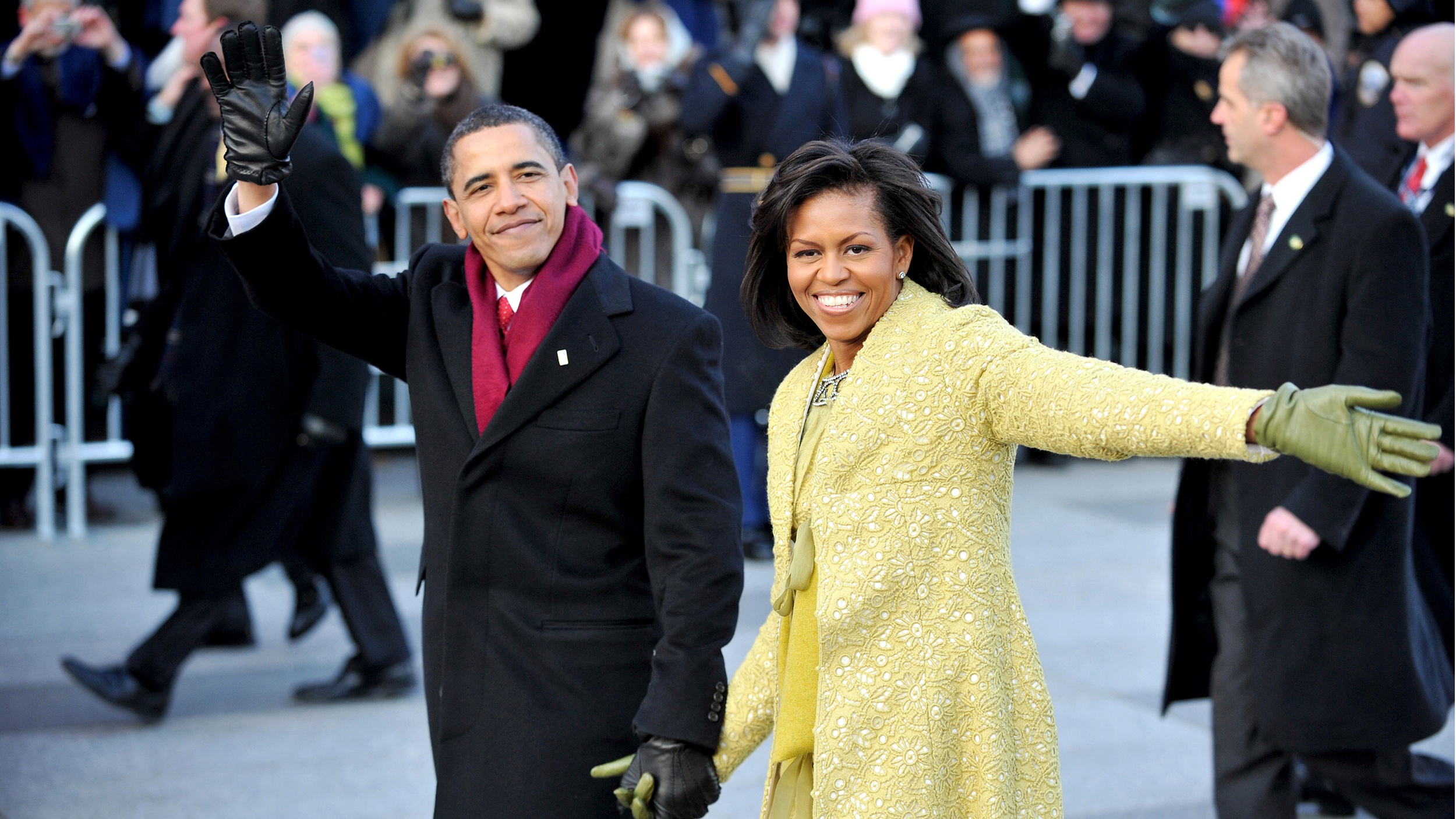 trang phuc cua de nhat phu nhan anh 4