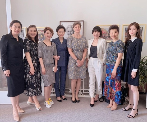 hot girl trà sữa Chương Trạch Thiên ảnh 1 hot girl tra sua Chuong Trach Thien anh 1