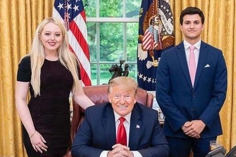 Chan dung ty phu Nigeria vua dinh hon voi Tiffany Trump hinh anh