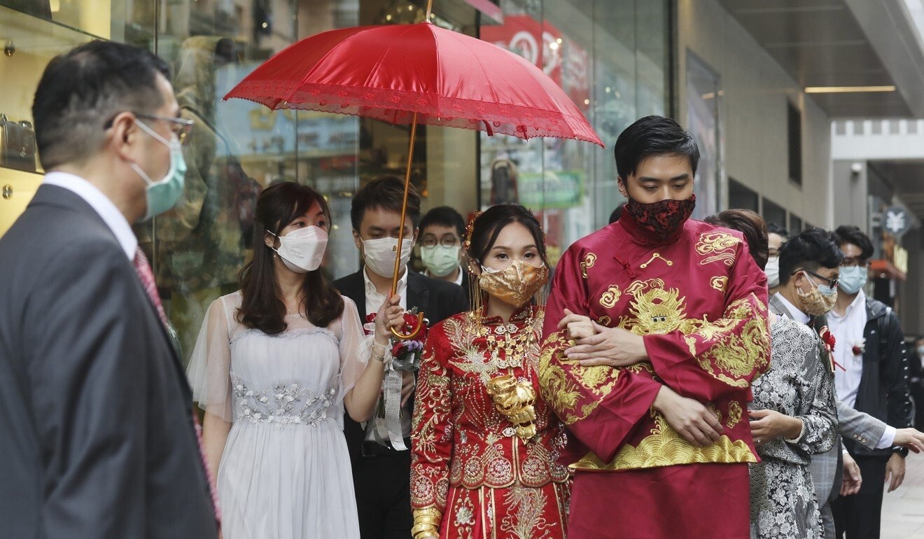 dam cuoi mua dich anh 4