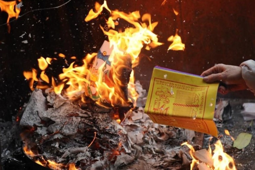 Hoa vang Tet Nguyen Dan 2021 vao ngay nao la tot hinh anh