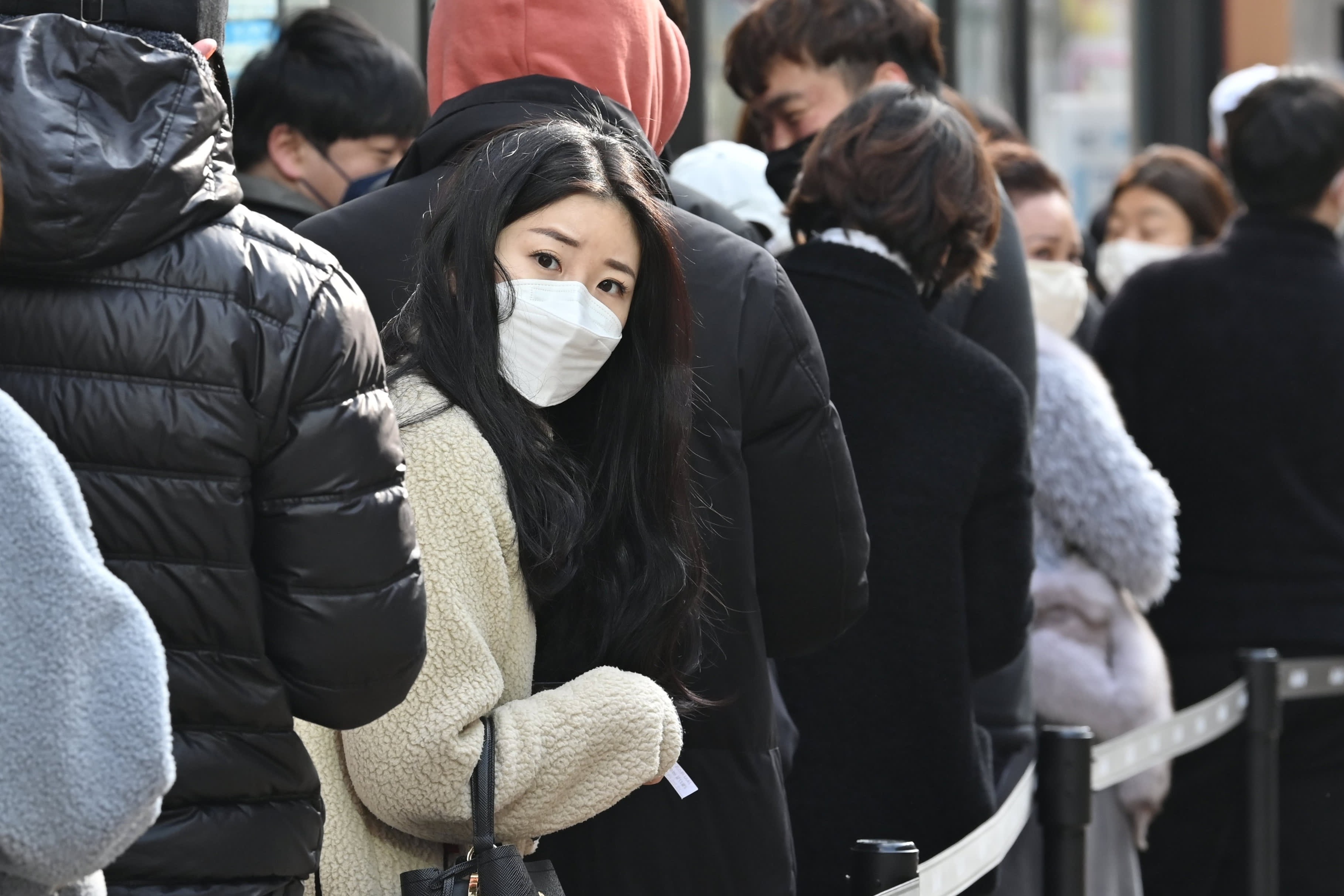 'O nha khi bi benh' - loi khuyen vo nghia voi nguoi Han thoi Covid-19 hinh anh