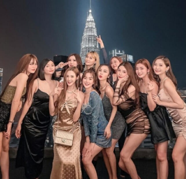 hot girl tụ tập bất chấp dịch ảnh 1 hot girl tu tap bat chap dich anh 1