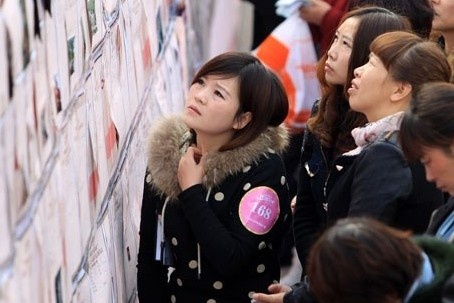 Tra 20.000 USD cho cong ty mai moi van khong tim duoc ban trai hinh anh