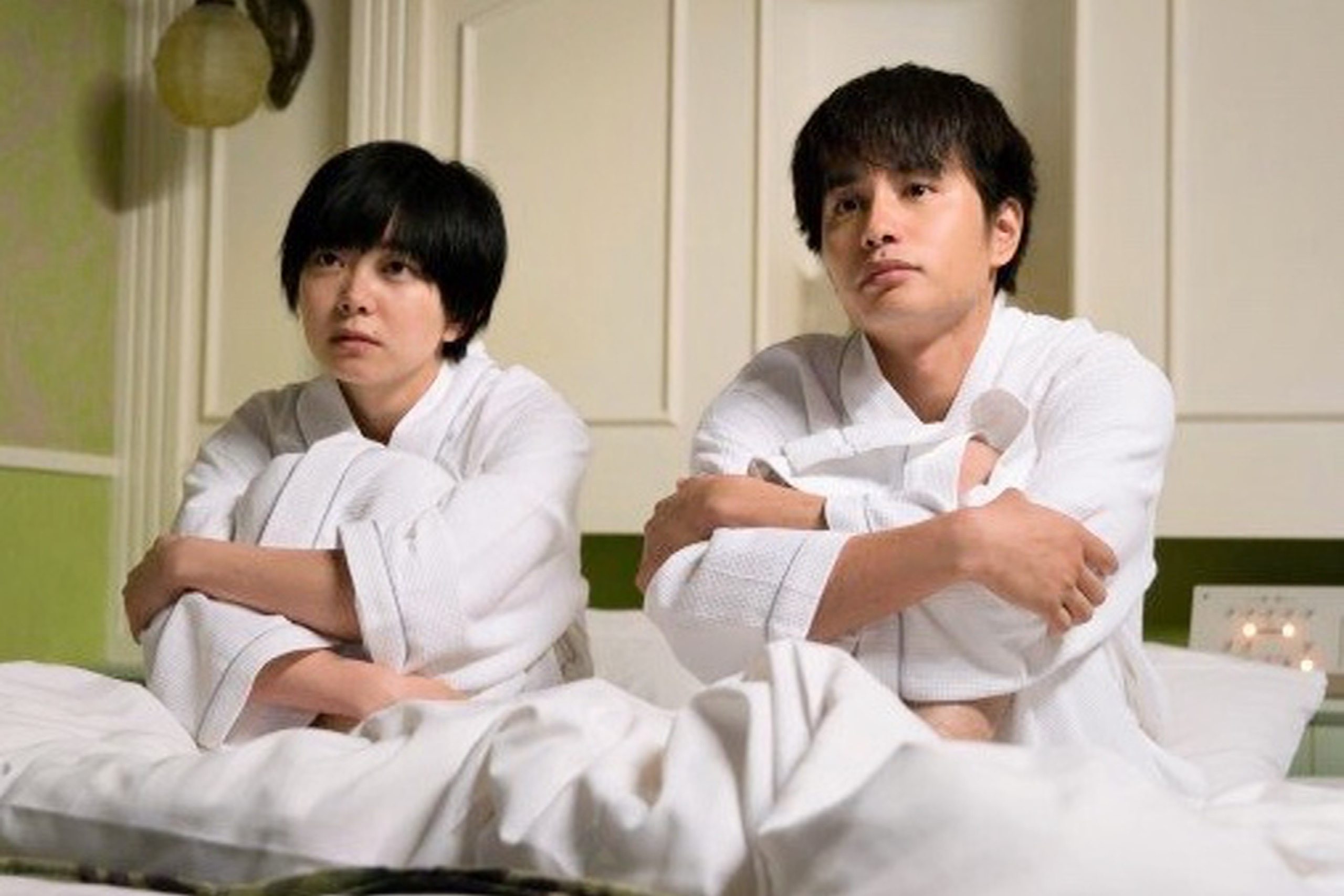 'Vo chong toi chung nha nhung khac giuong de duoc yen giac' hinh anh