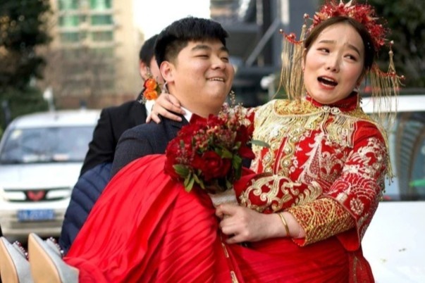 Phu nu '6 khong' bi cam doan o Trung Quoc hinh anh