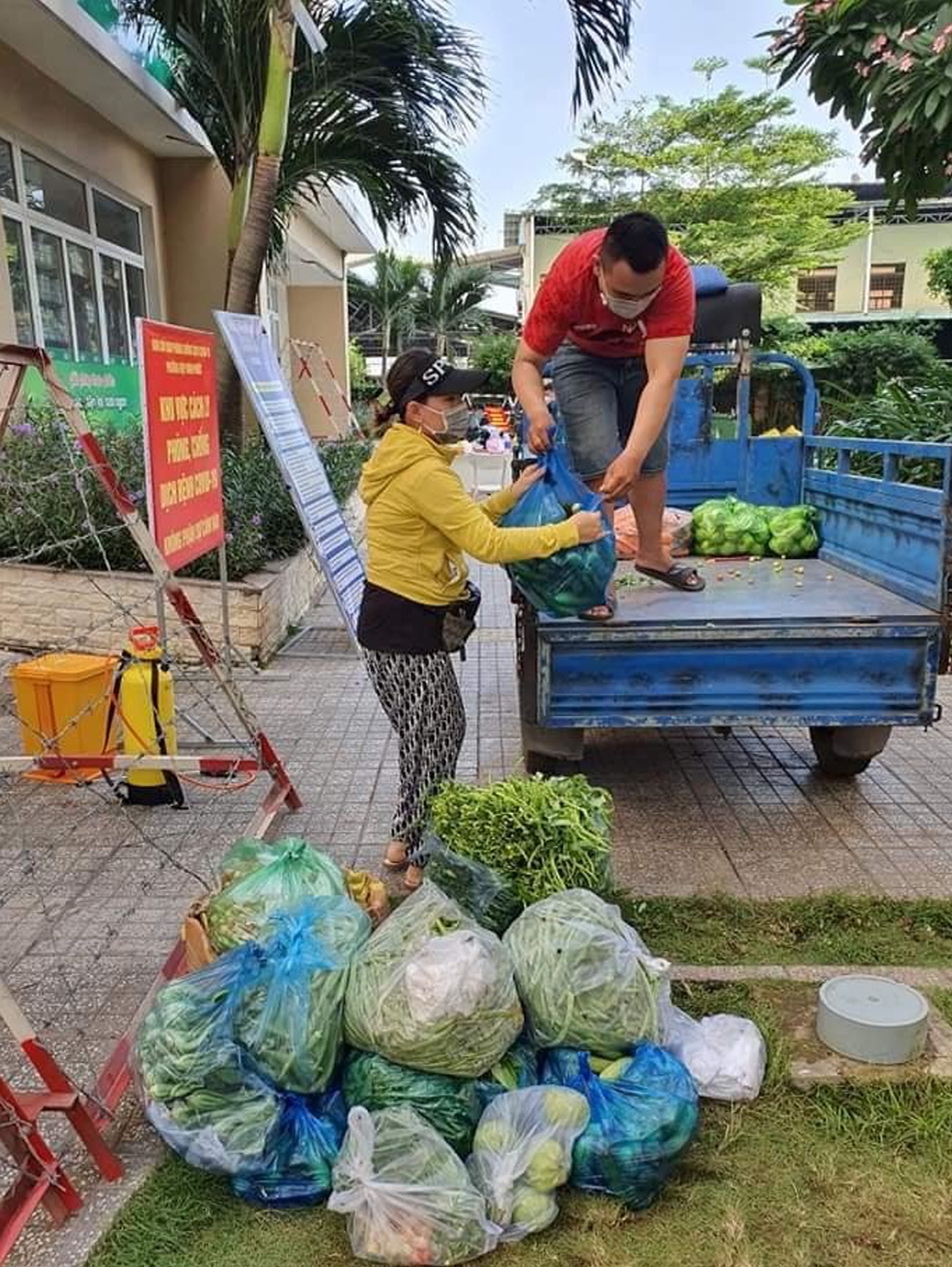 nguoi dan vung phong toa o tphcm anh 3