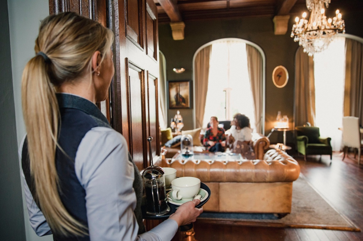 nguoi giup viec gioi sieu giau anh 1