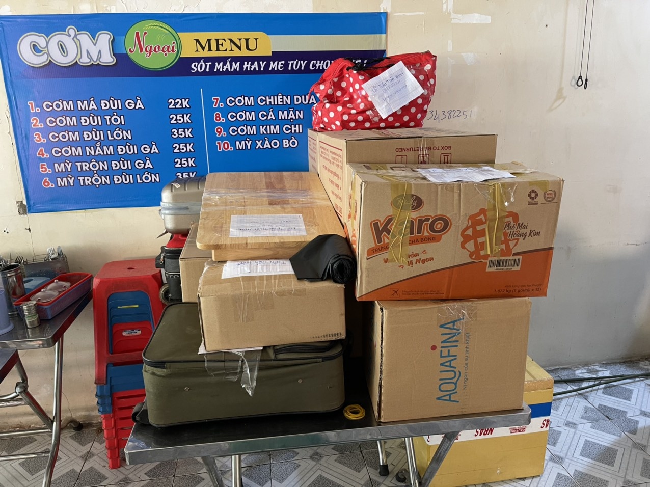 nguoi dan tphcm giai cuu sinh vien anh 4