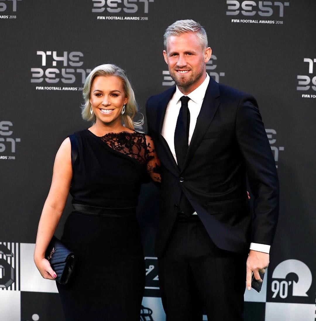 vo cau thu dan mach anh 4