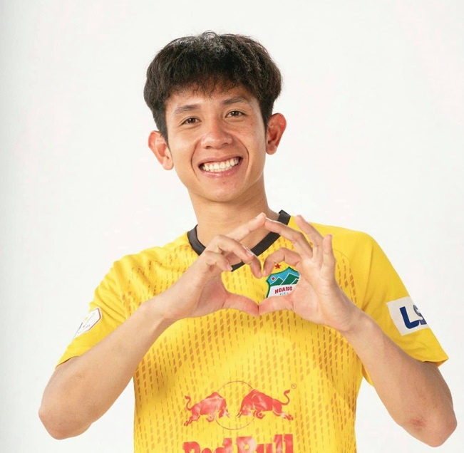 cầu thủ cách ly ảnh 5 cau thu cach ly anh 5