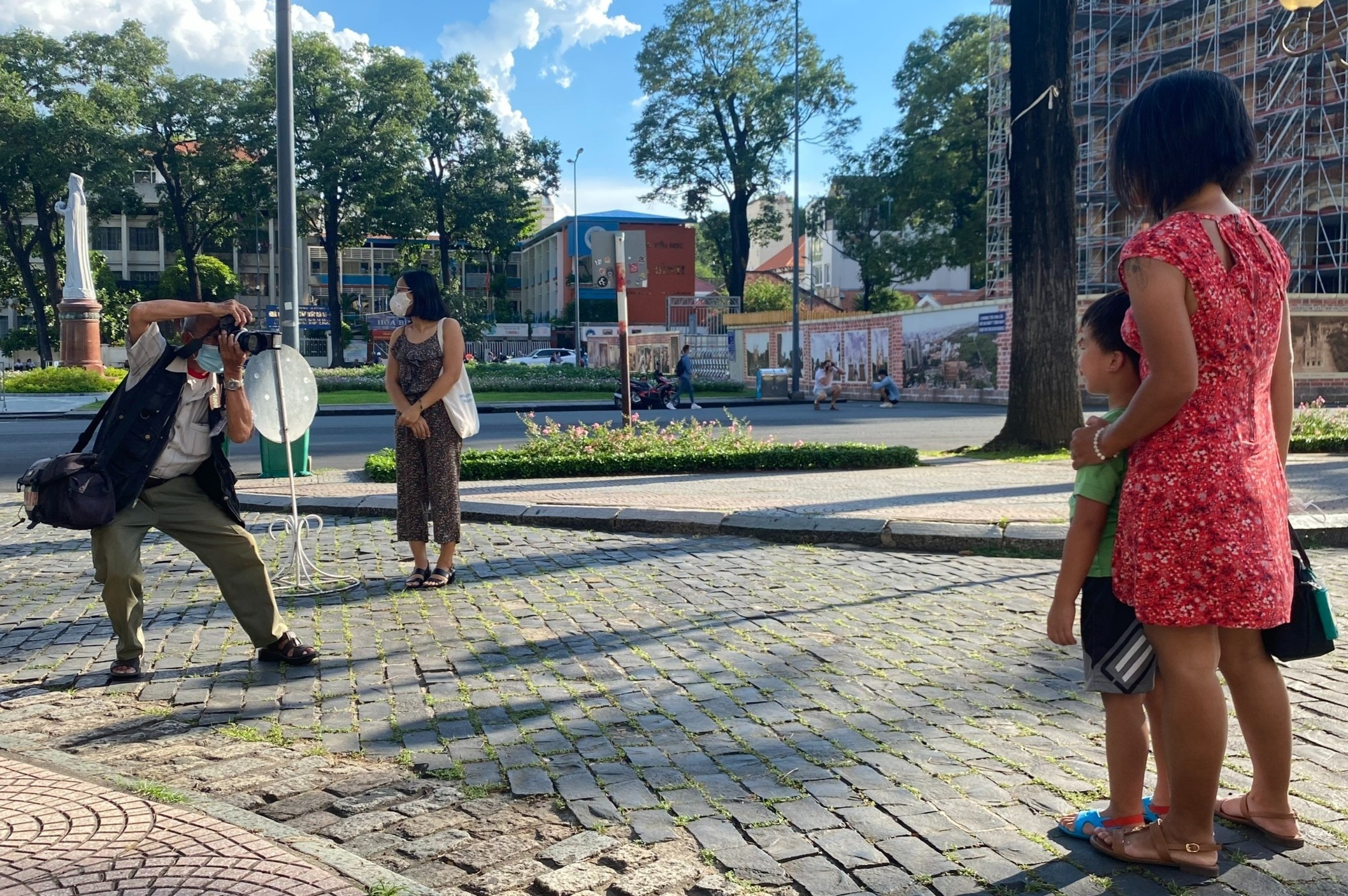 tho chup anh dao o nha tho duc ba anh 3