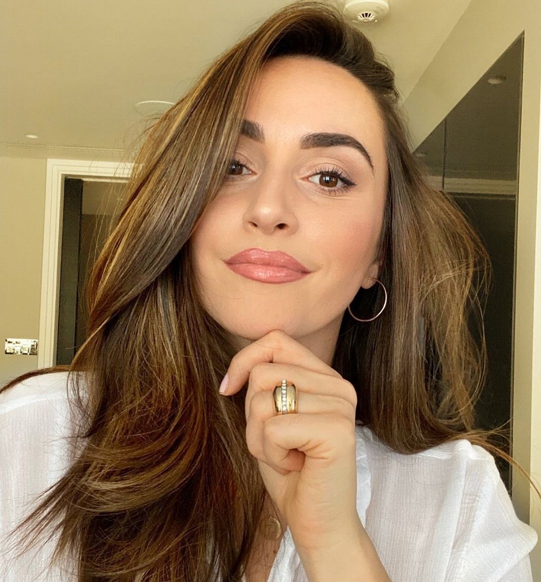 vợ cầu thủ Granit Xhaka ảnh 7 vo cau thu Granit Xhaka anh 7