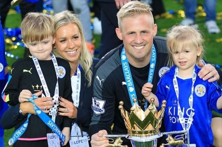 Moi tinh nam 17 tuoi cua thu mon Dan Mach hinh anh