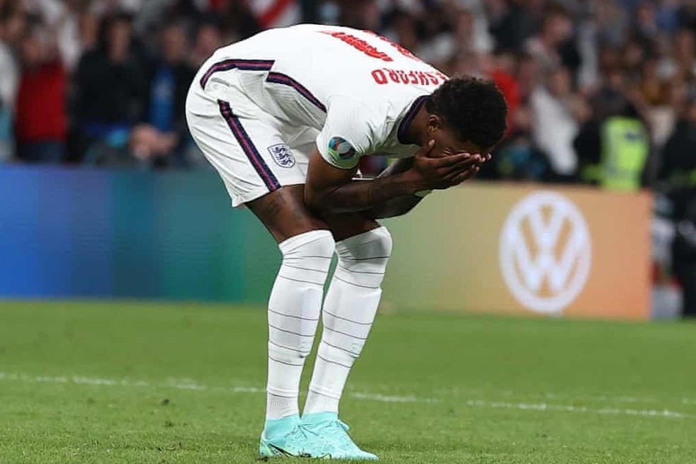 CDV Anh tan cong tren mang 3 cau thu da hong 11 m hinh anh