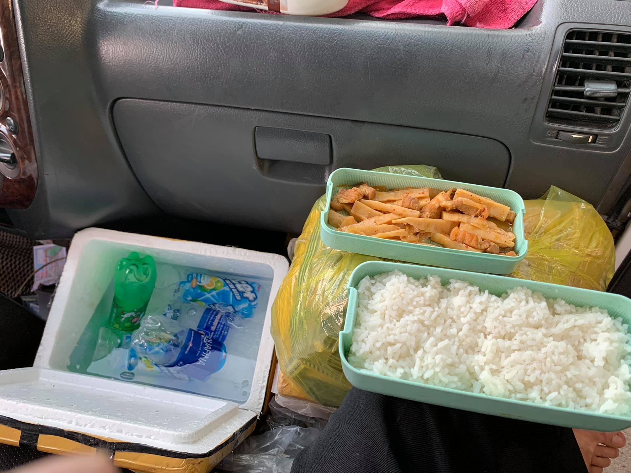 tài xê chở hàng tiếp tế tp.hcm ảnh 2 tai xe cho hang tiep te tp.hcm anh 2