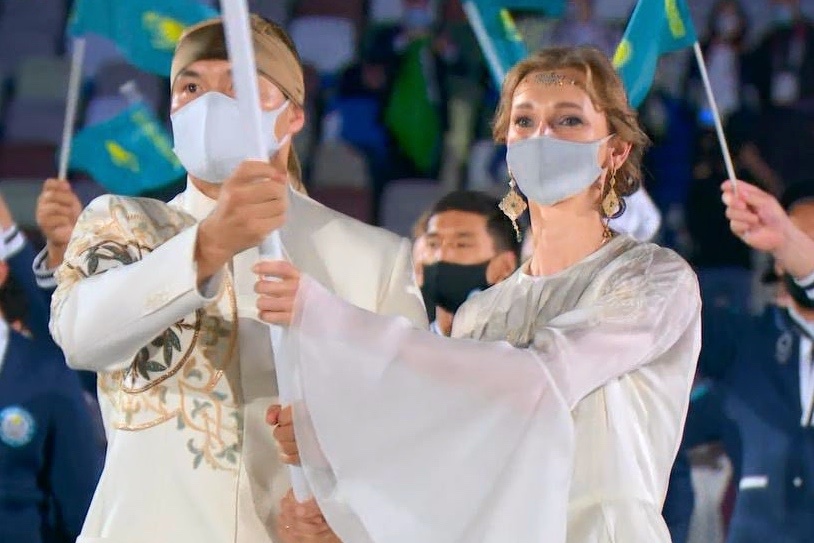 Nu VDV gay chu y tai le khai mac Olympic Tokyo hinh anh