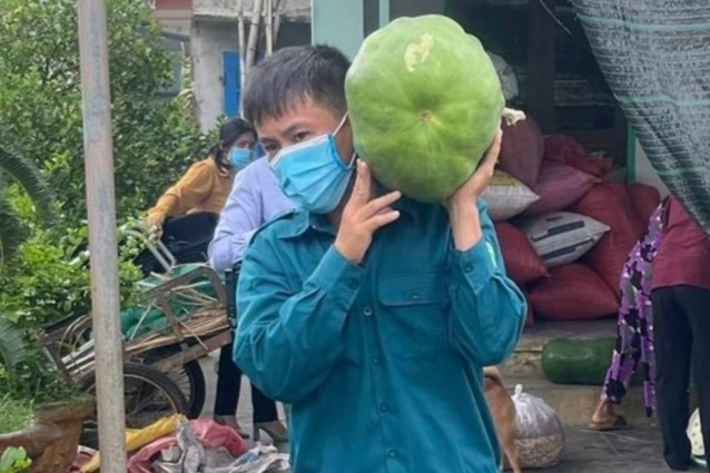 Nguoi Binh Dinh gui tang bi dao khong lo cho ba con TP.HCM hinh anh