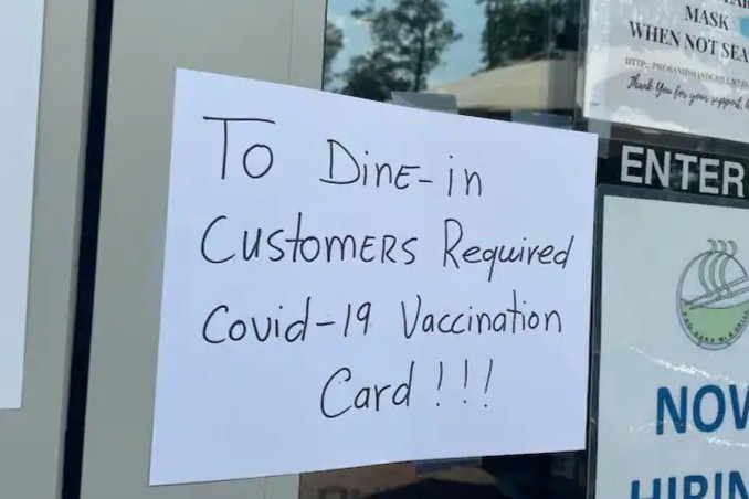 Nha hang Viet o My tu choi khach chua tiem vaccine hinh anh