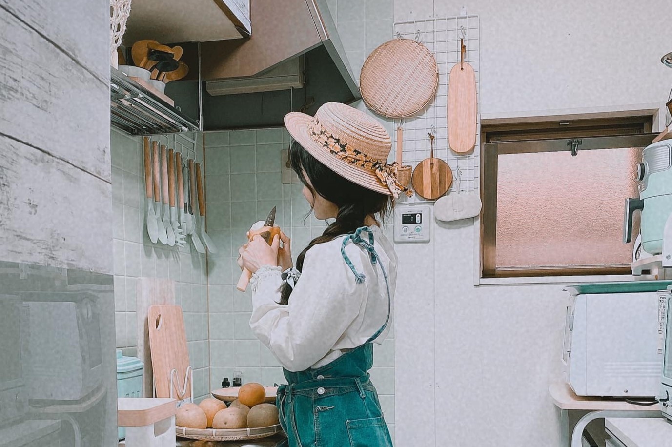 Gia dinh Viet o Tokyo bo pho ve que hinh anh