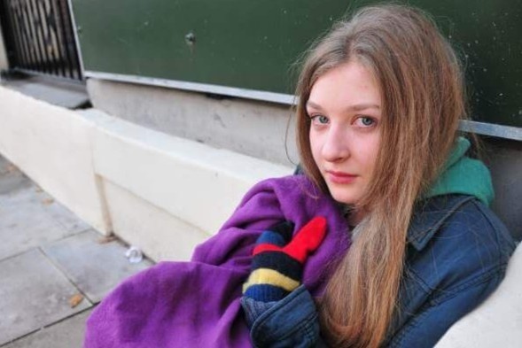 Nhieu nguoi Anh tha vo gia cu con hon o chung voi cha me hinh anh