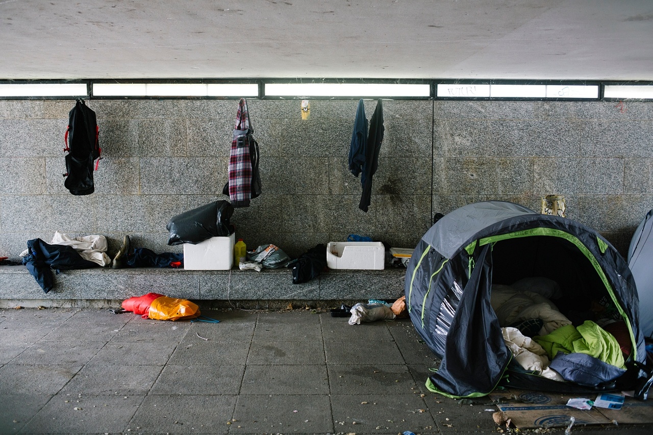 nguoi tre vo gia cu anh 1