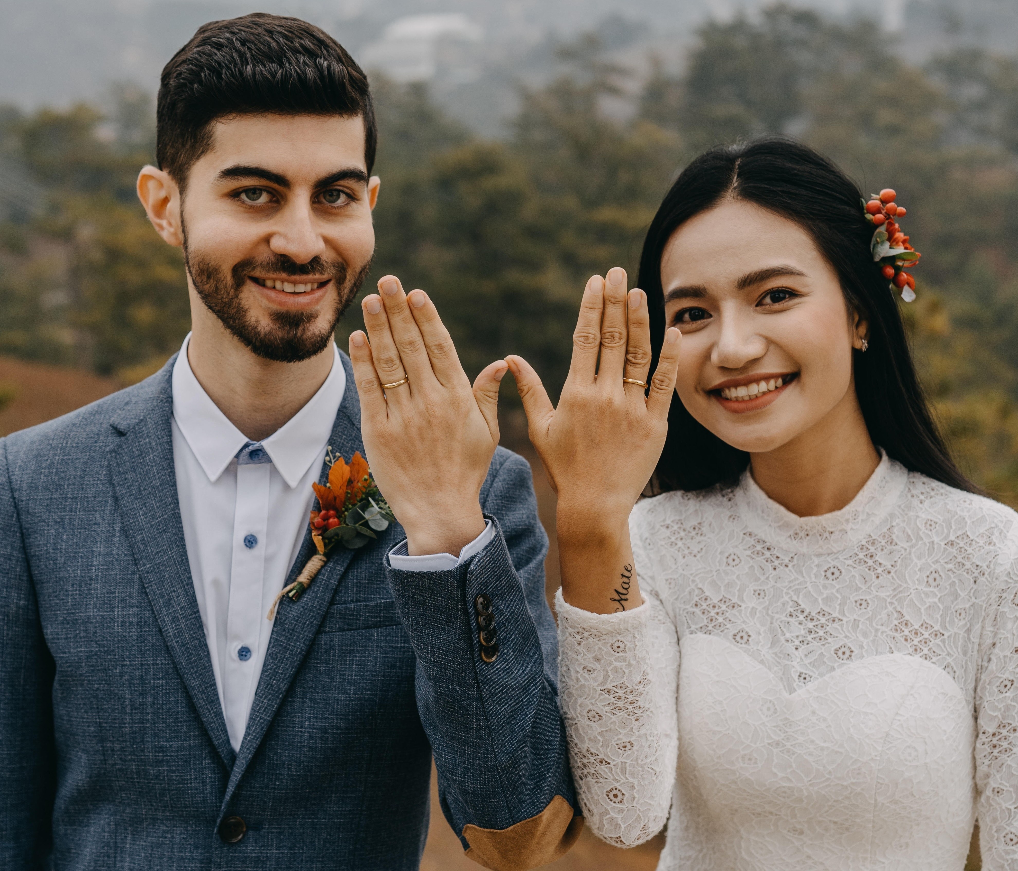 chang trai my sang viet nam cau hon ban gai anh 1