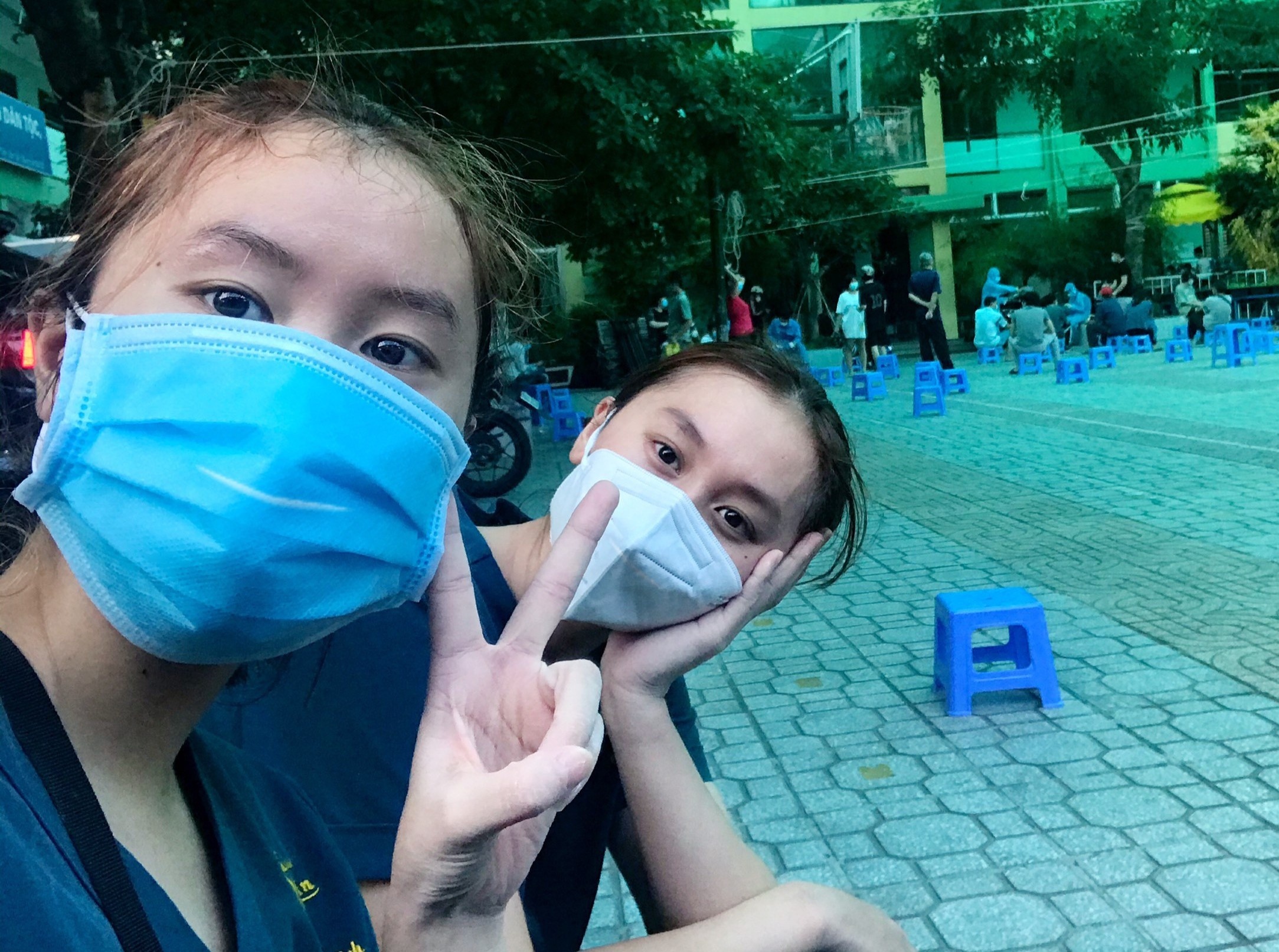 3 chi em ruot cung chong dich anh 3