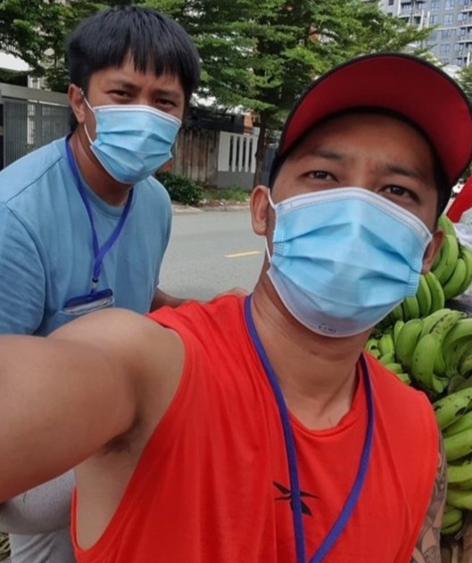 hai anh em cung di chong dich anh 6