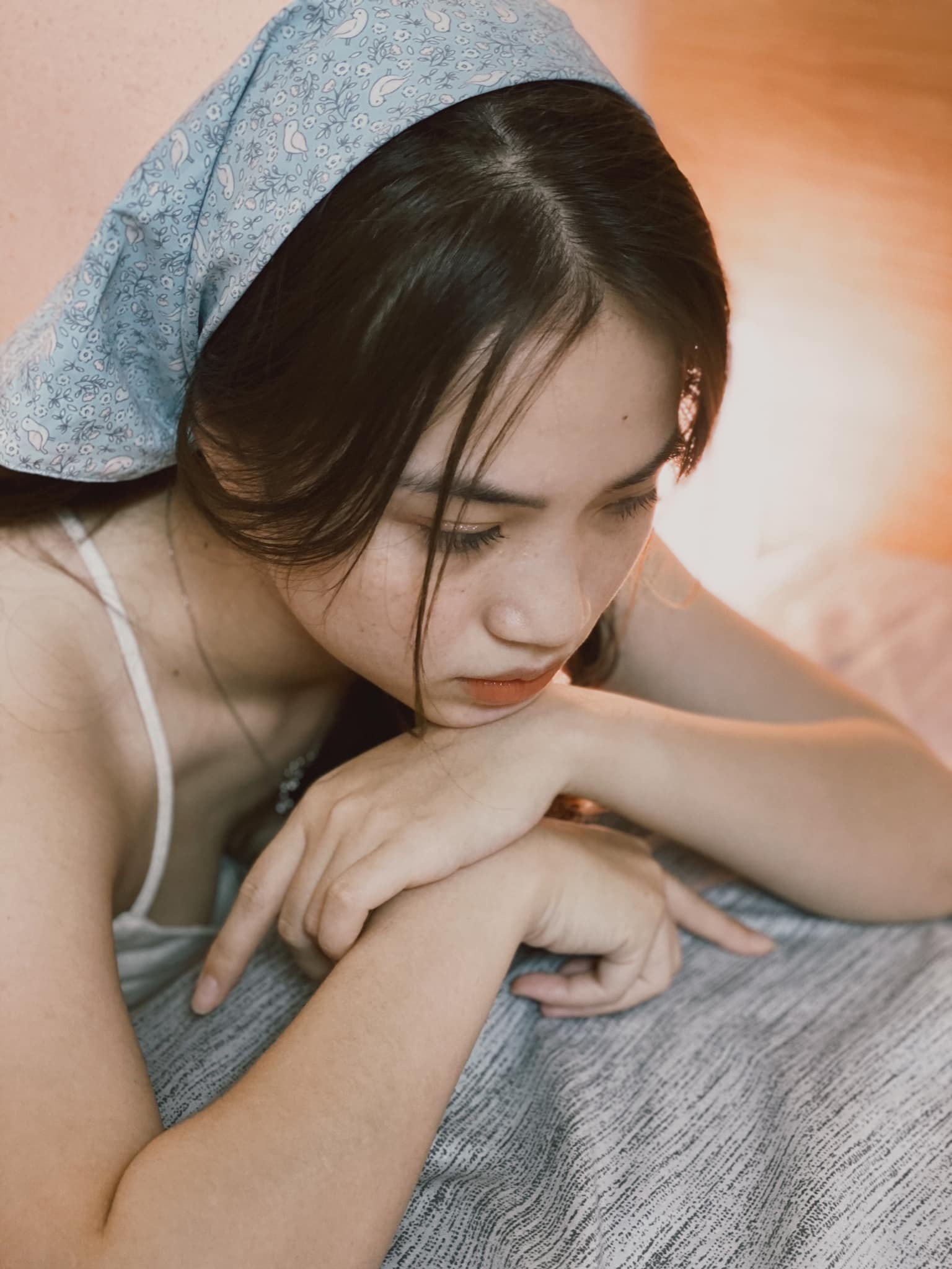 nguoi tre tphcm mua sam hau gian cach anh 2