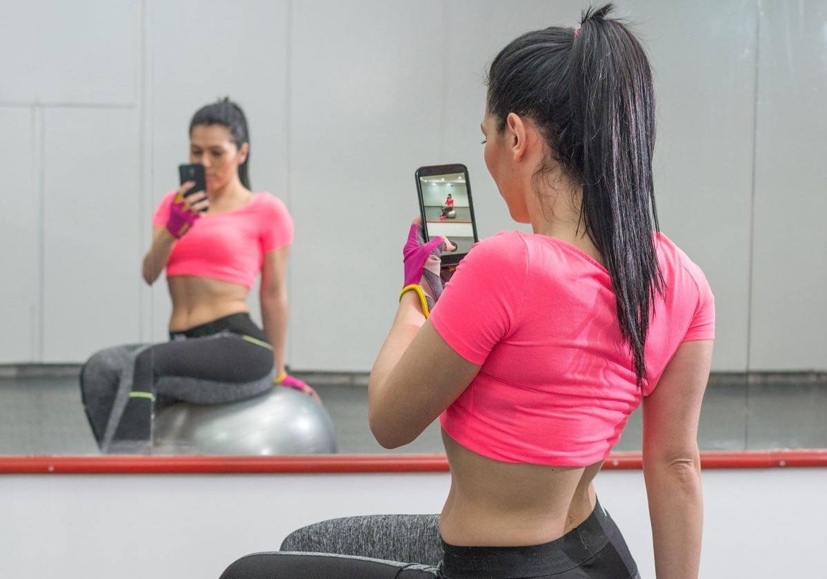 Cach Instagram 'bo doi' cac co gai tre hinh anh