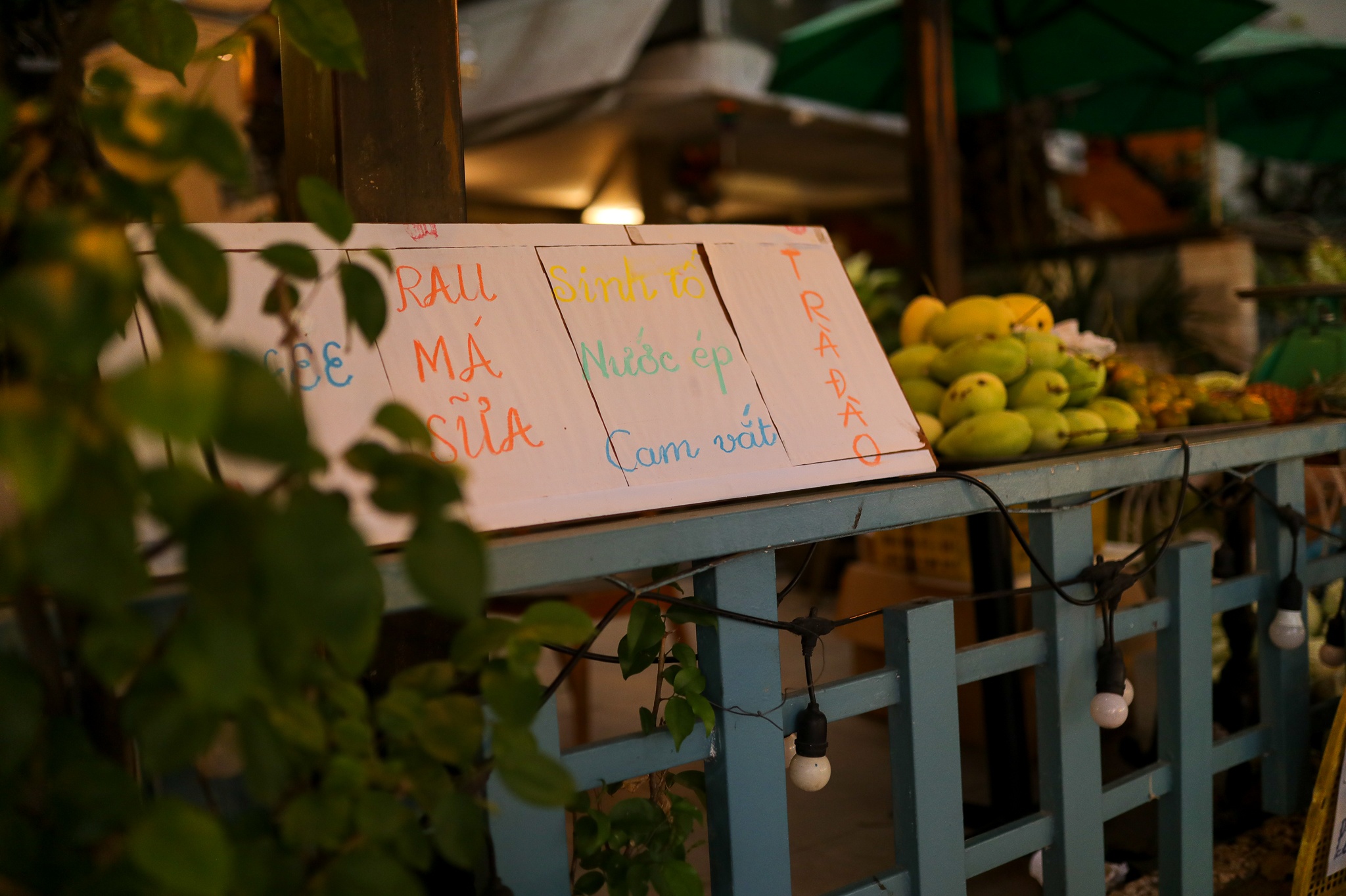 hang quan tren duong phan xich long anh 9