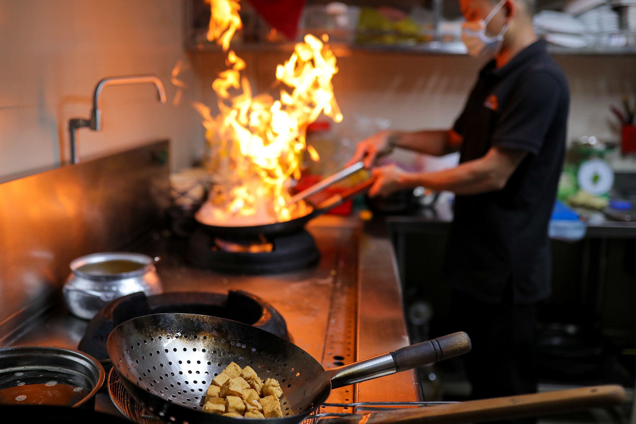 hang quan tren duong phan xich long anh 4