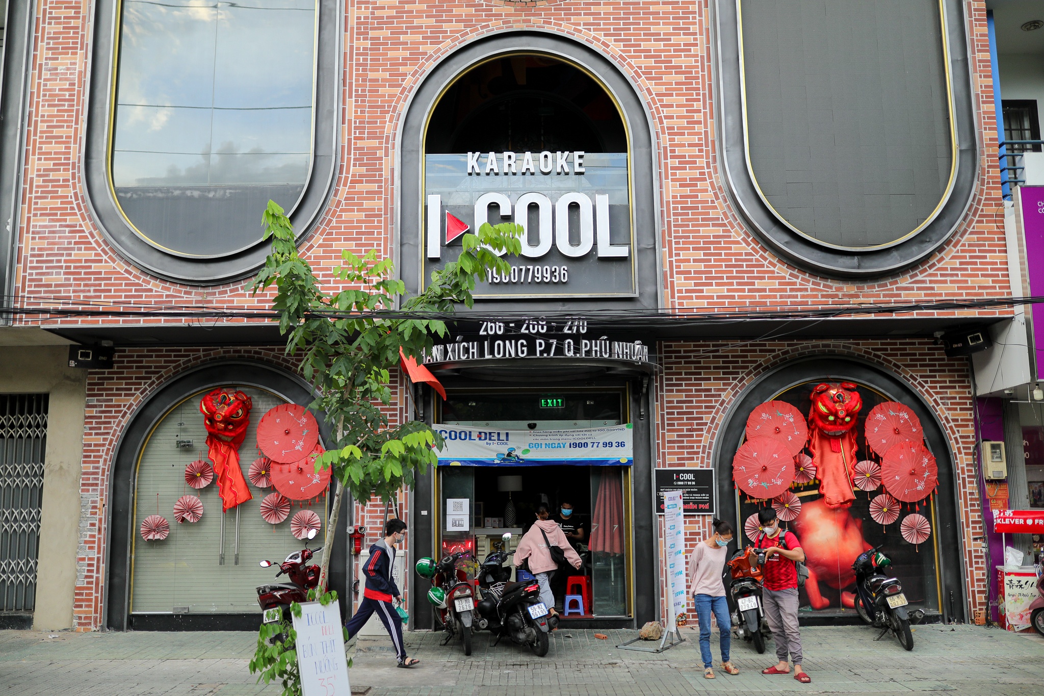 hang quan tren duong phan xich long anh 3