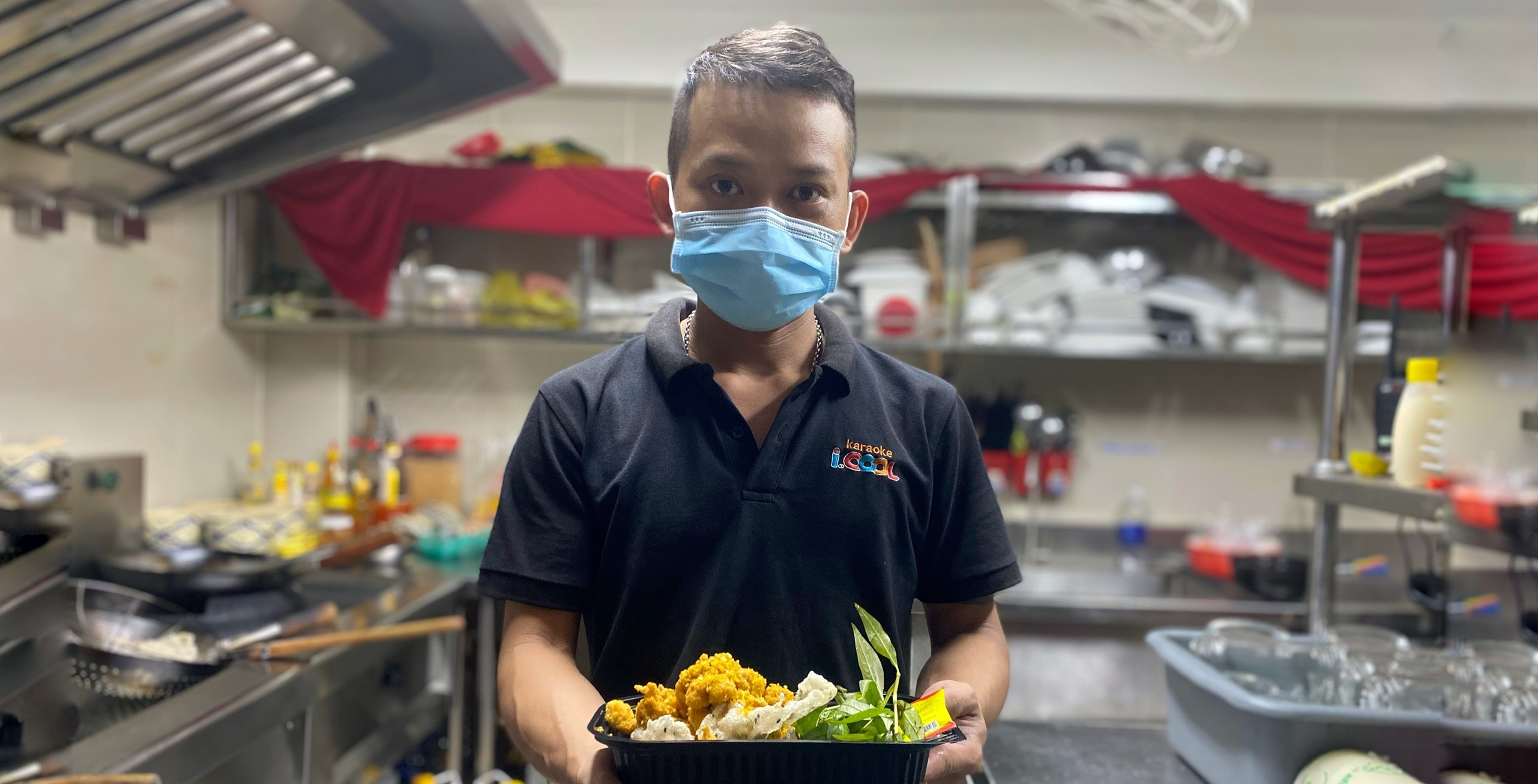 quan karaoke ban bun thit nuong anh 1