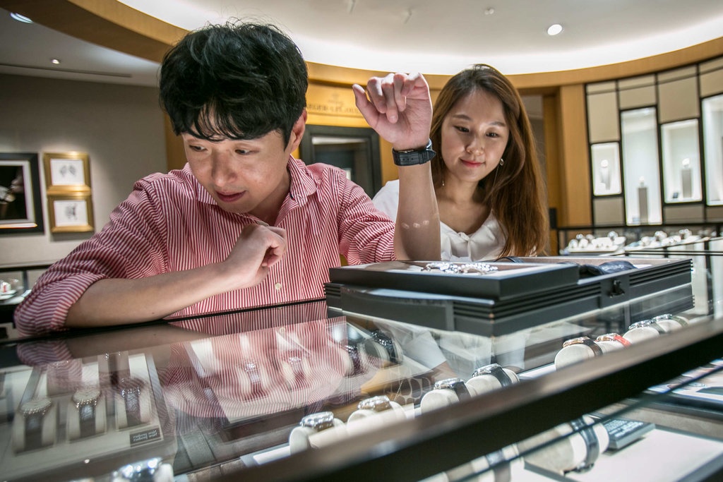 dan ong han quoc giau co khong lay vo anh 1