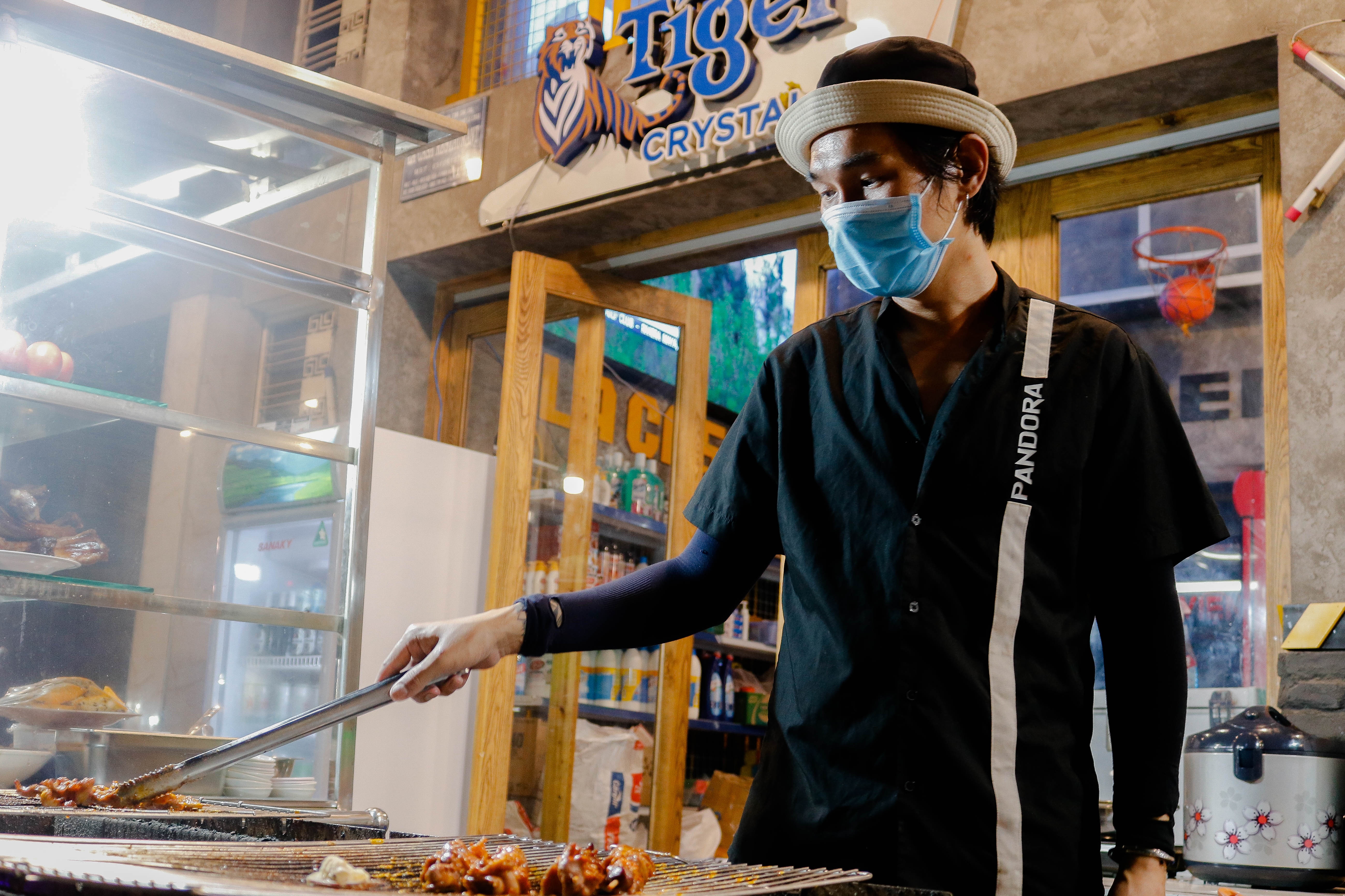 quan bar bui vien ban oc anh 3