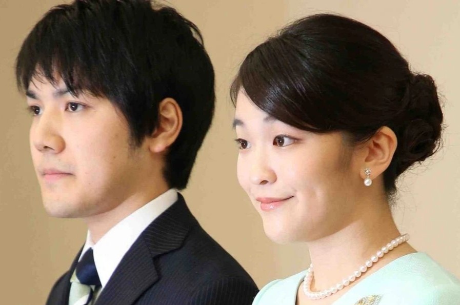 Vo chong cuu cong chua Nhat Ban chuan bi den My hinh anh