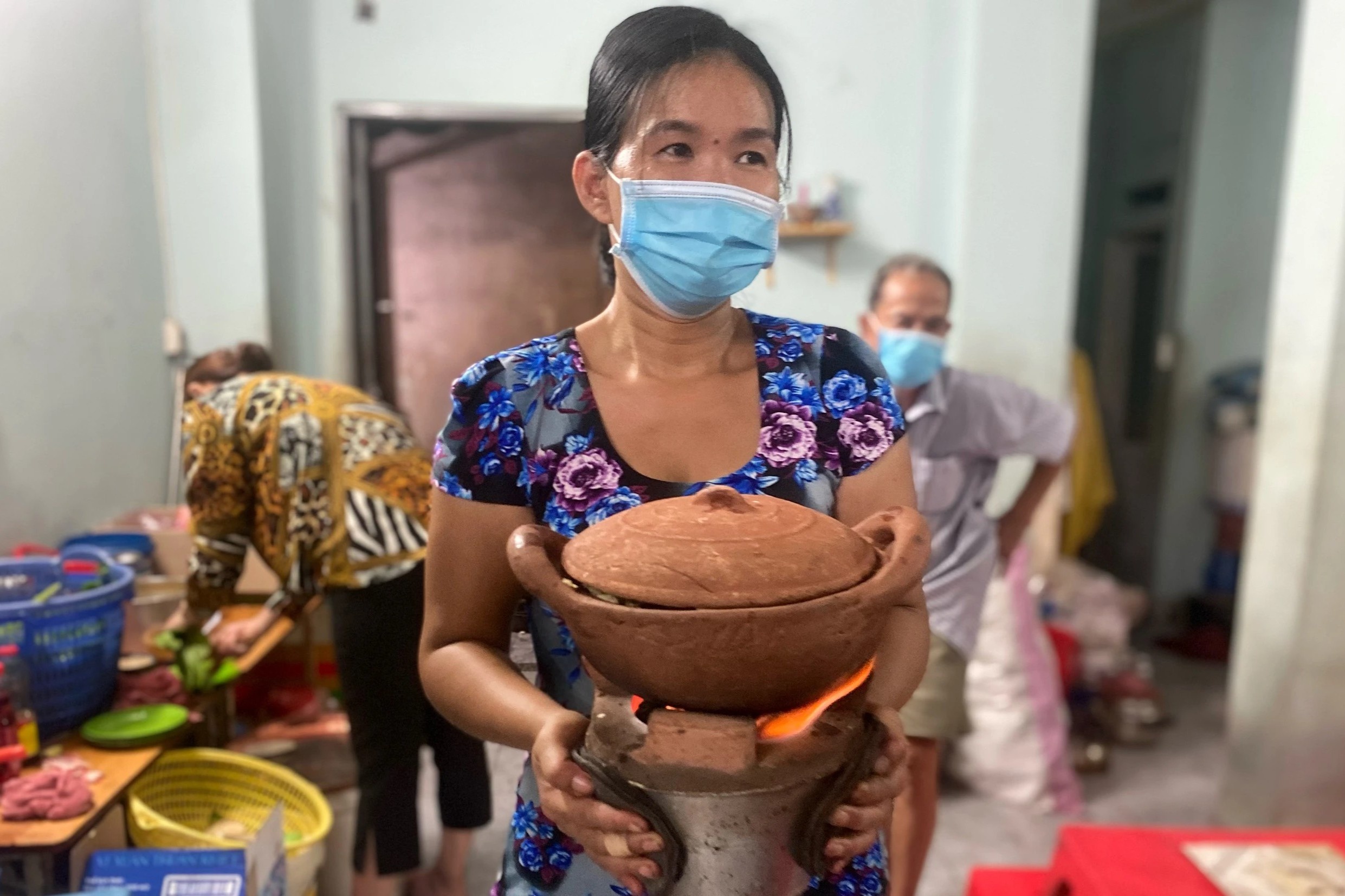 Lau bo noi dat, sua dau nanh nong dat khach khi TP.HCM se lanh hinh anh