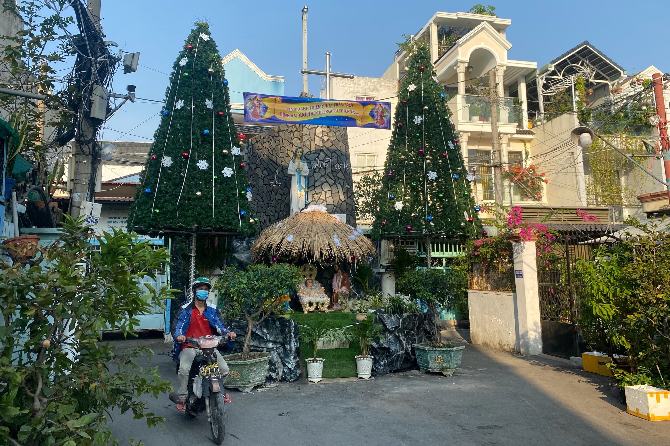 giang sinh buon cua xom dao anh 6