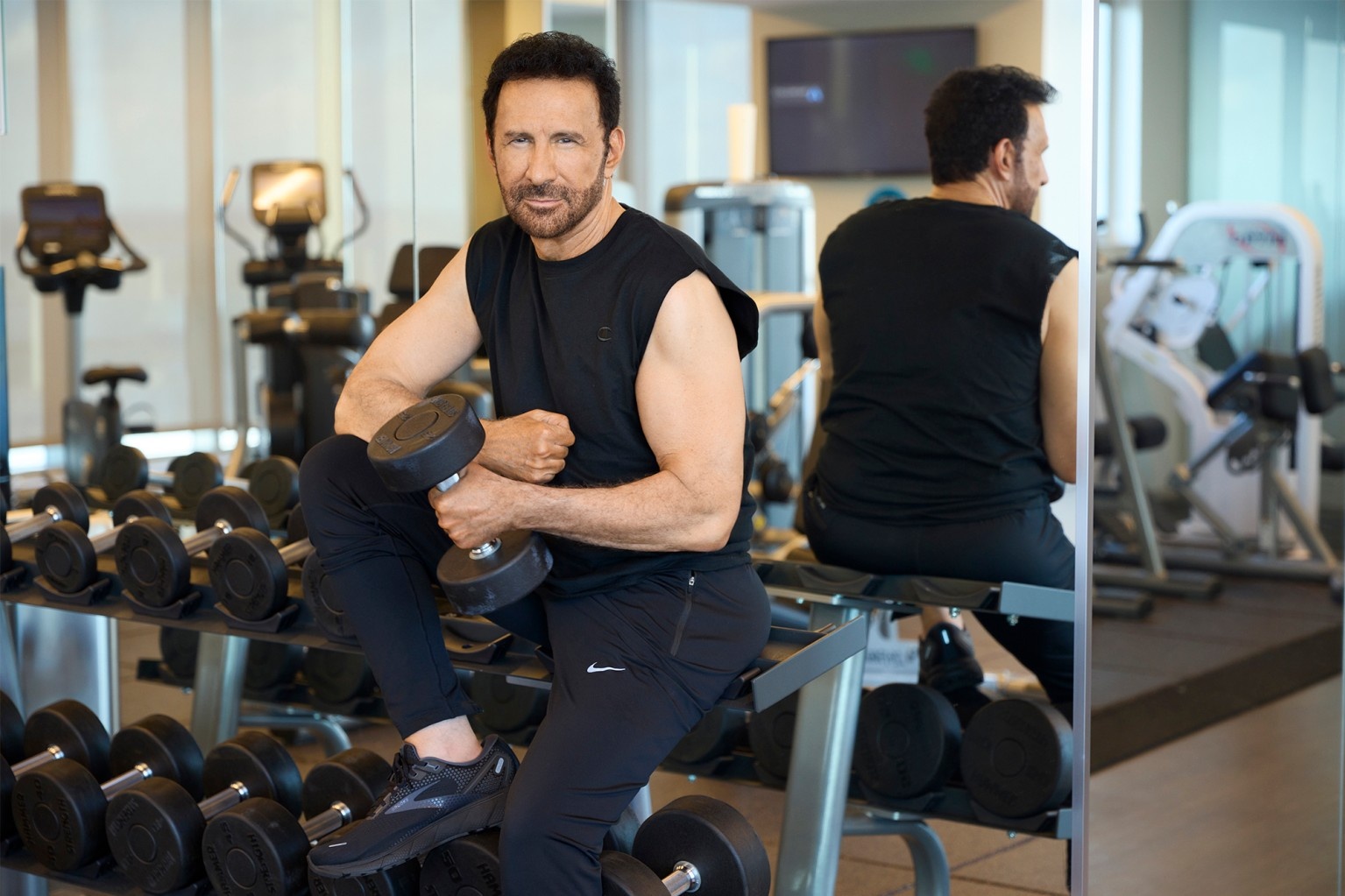 ty phu tap the hinh anh 2