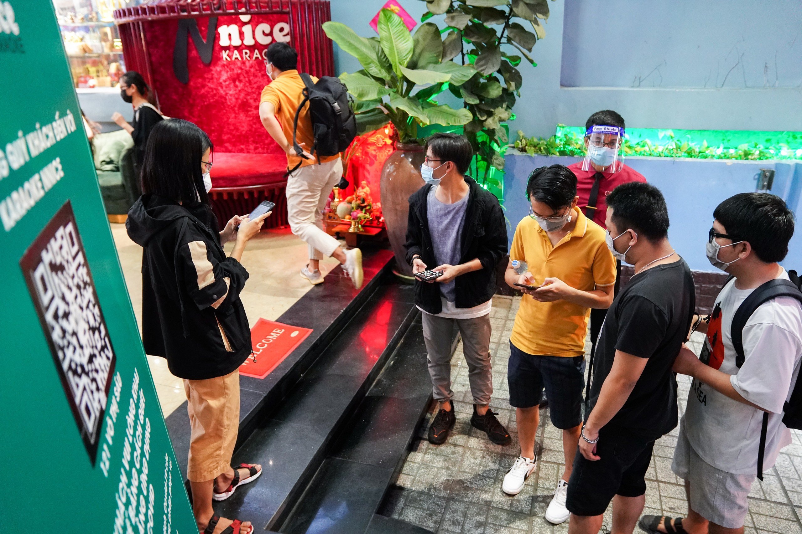 karaoke dong khach can tet anh 6