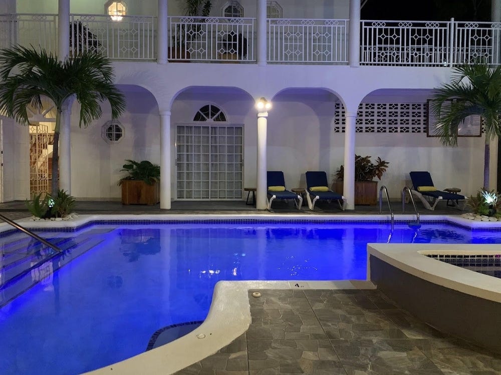 thue may bay tu nhan anh 2